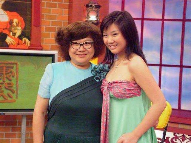 錢爸爸最新動態(tài),錢爸爸最新動態(tài)，小巷中的獨特風味探索