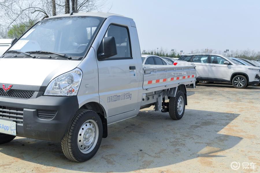 五菱榮光小卡新款車型圖，小巷中的隱藏之寶亮相！