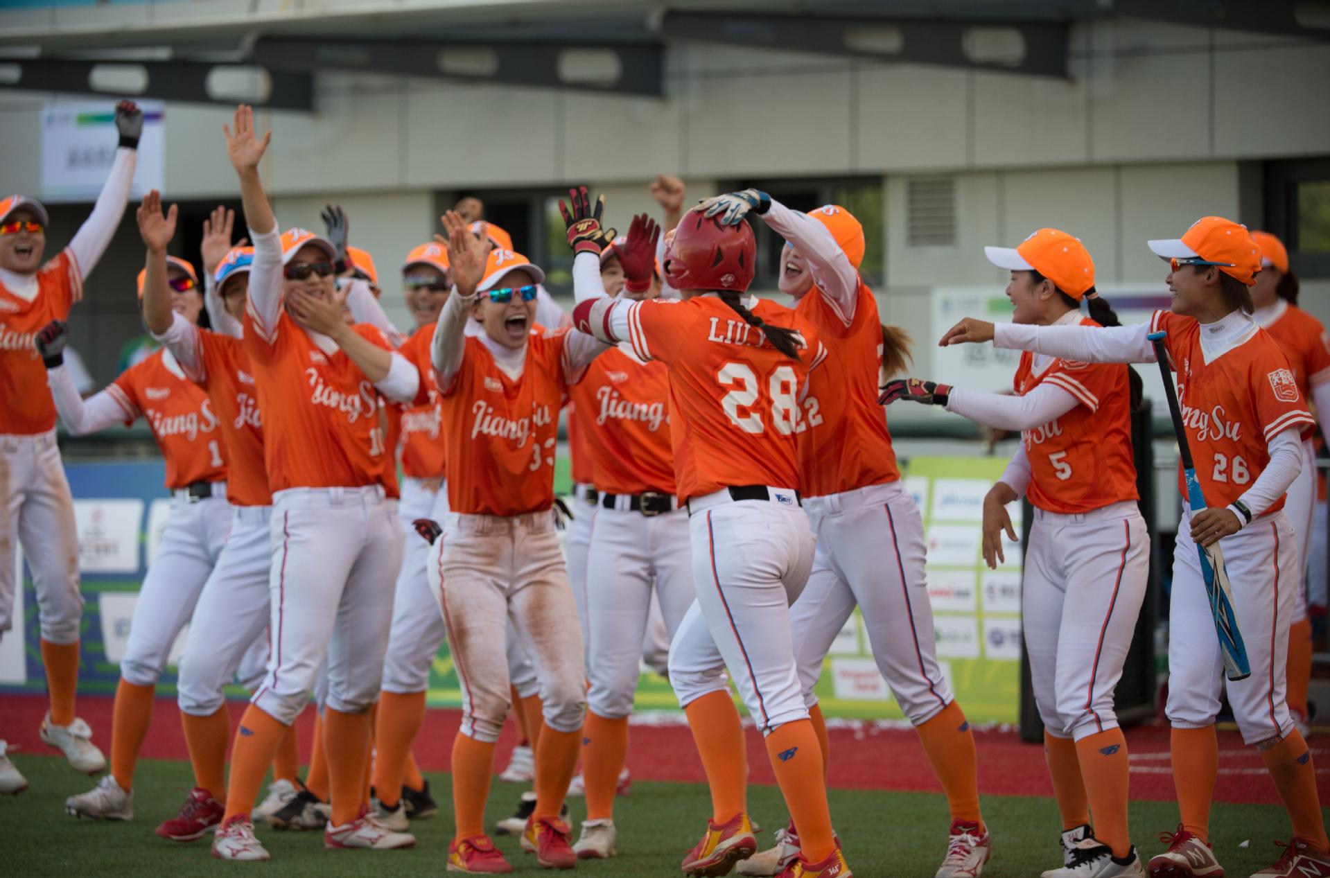 全運會滑板比賽視頻，小巷風(fēng)云與特色小店的滑板激情之旅