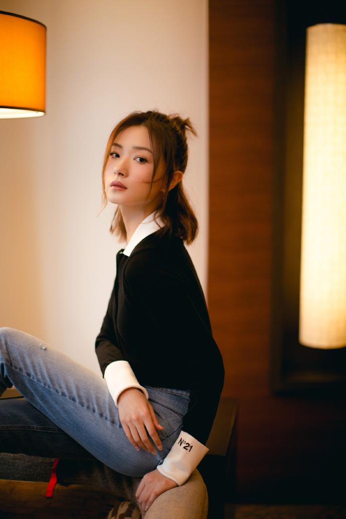 明星時(shí)尚秀，引領(lǐng)潮流的星光璀璨之夜