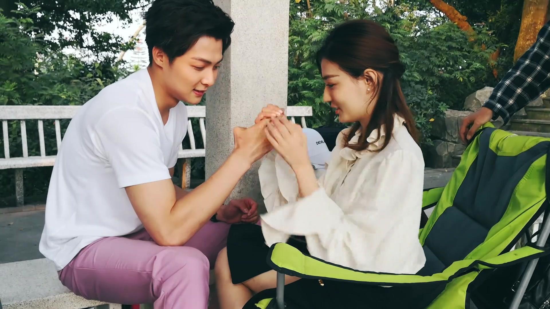 星光猜謎盛宴，明星藏匿小巷，猜謎游戲開啟！