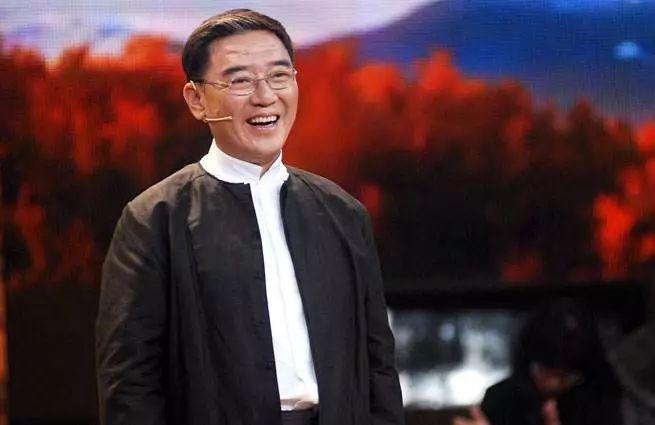 小大夫，巷弄深處的醫(yī)療溫情與特色小店的故事。