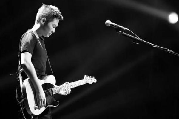 竇唯新歌發(fā)布，變化中的學習與自信成就的力量