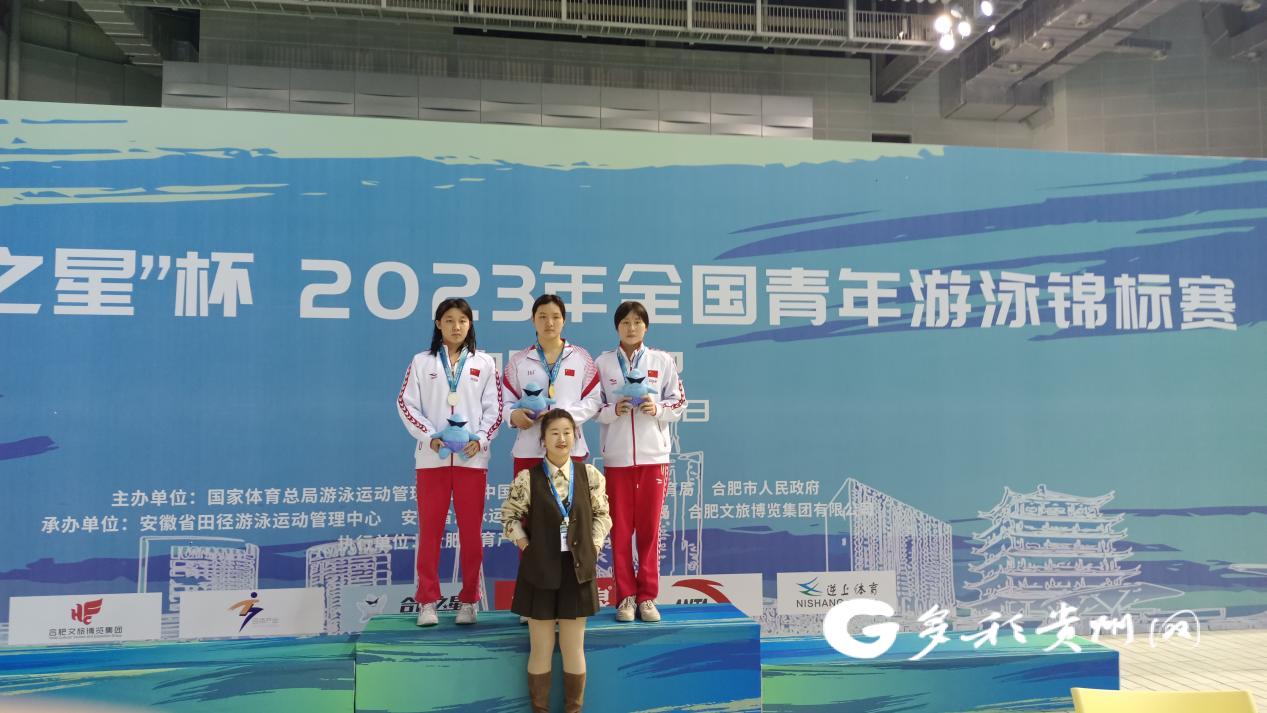 夏日泳池的游泳比賽廣播稿,溫暖故事啟航之際