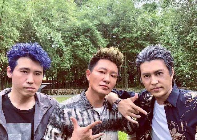 靳東新作發(fā)布，影視盛宴，魅力四溢！