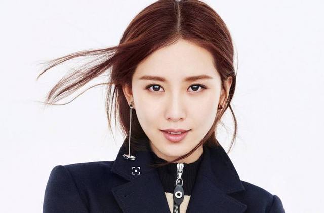 女明星的星光名字，星光之下的獨(dú)特魅力與紐帶