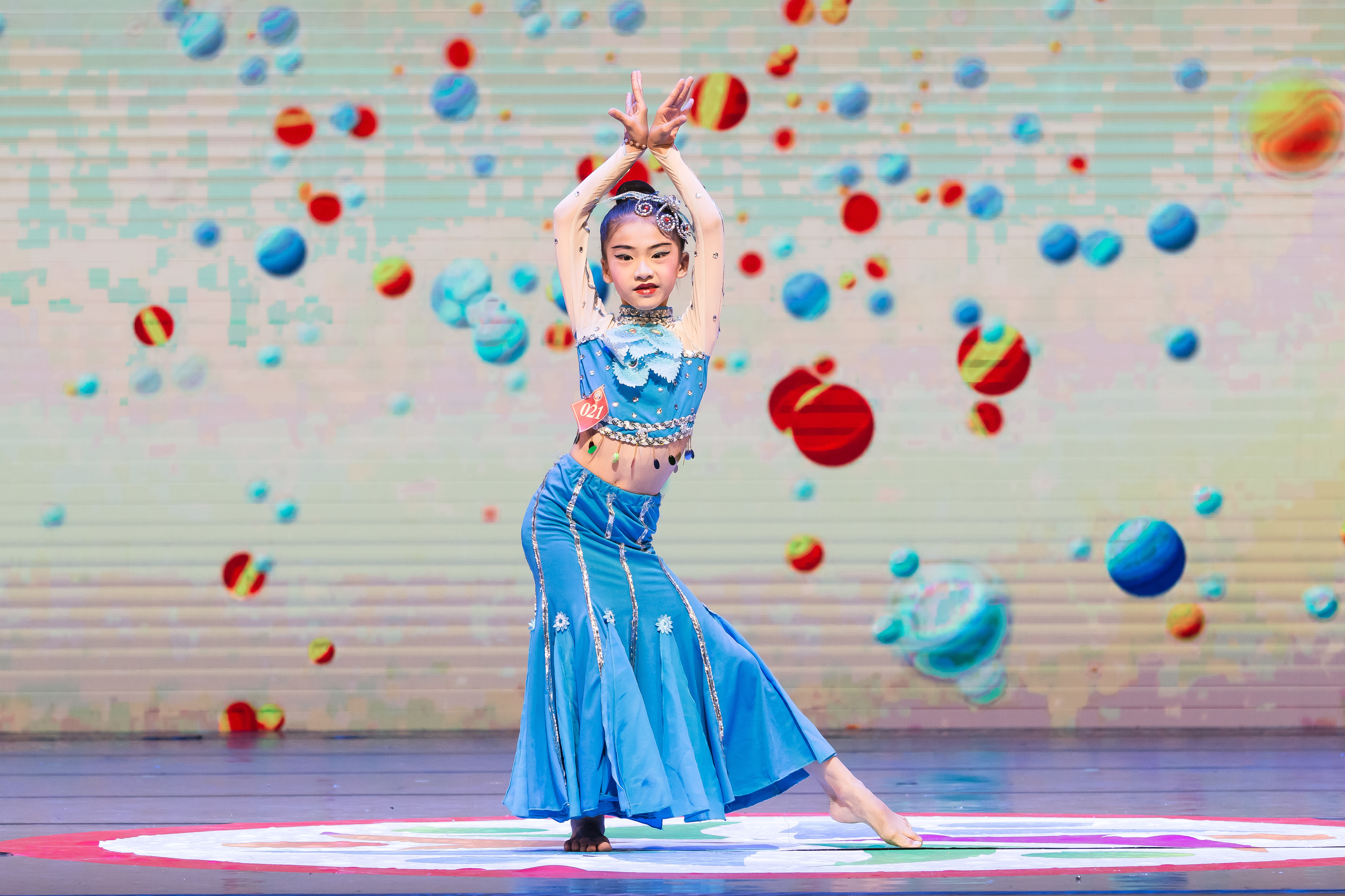 全國(guó)舞蹈比賽視頻大全，舞動(dòng)中的溫情與陪伴之旅