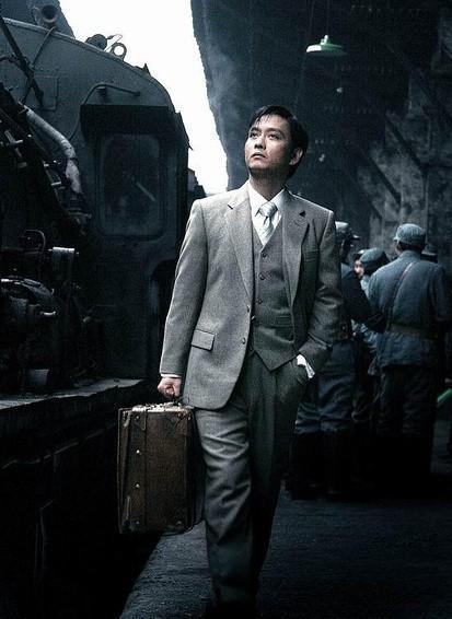 重慶諜戰(zhàn)電視劇,重慶諜戰(zhàn)電視劇，迷霧中的英雄傳奇