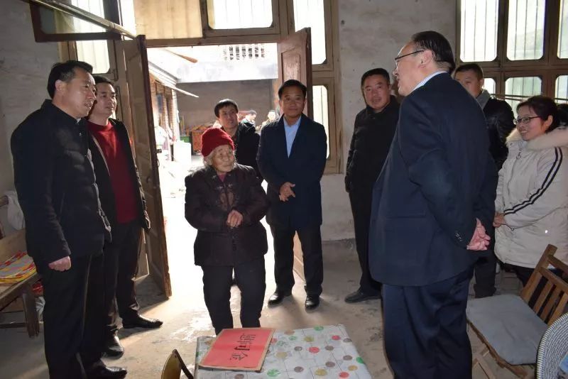 單縣領(lǐng)導(dǎo)班子動(dòng)態(tài)與小巷深處的獨(dú)特風(fēng)味探索