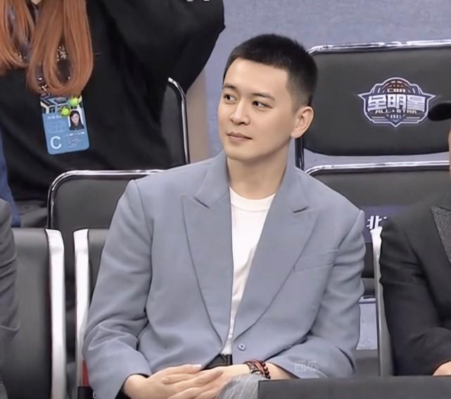 最帥籃球明星，自信、成長(zhǎng)與無(wú)限魅力的籃球之旅