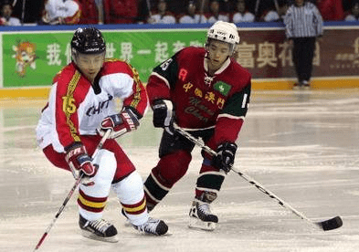 冰球比賽規(guī)則詳解，參與并理解這項(xiàng)運(yùn)動(dòng)的指南