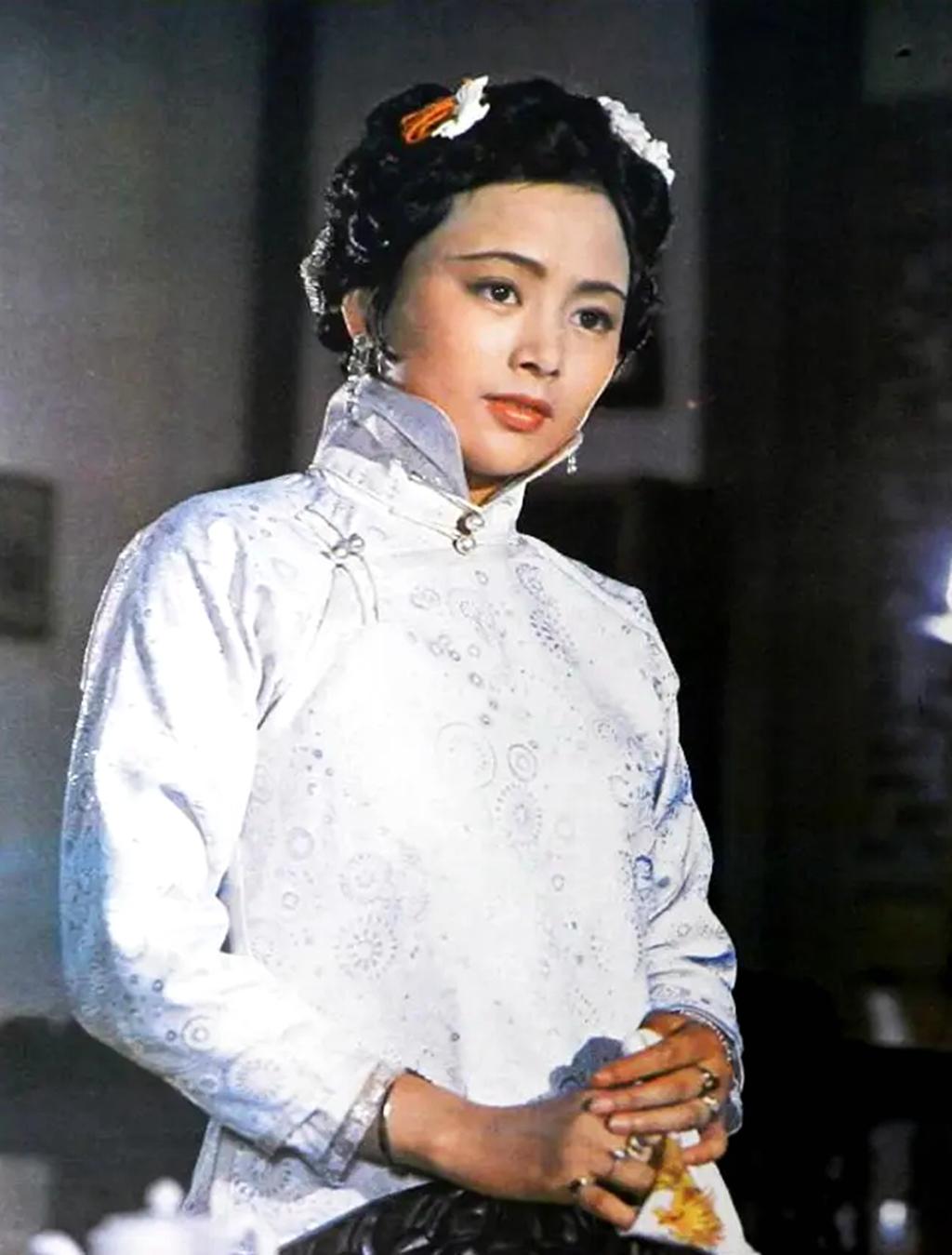 電影最新高清，無(wú)與倫比的視聽(tīng)盛宴！