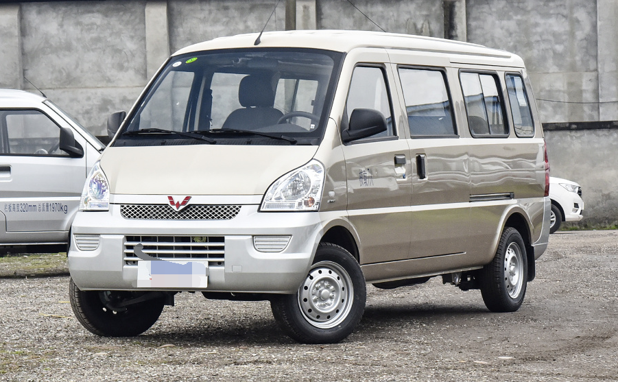 五菱榮光加長(zhǎng)版新款，科技引領(lǐng)未來(lái)出行新風(fēng)尚