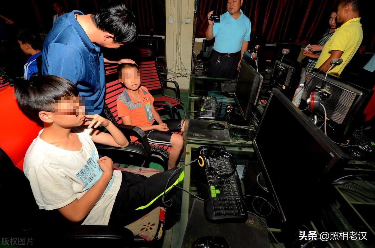 斗地主最新版2015年，科技重塑經(jīng)典，全新體驗斗地主盛宴