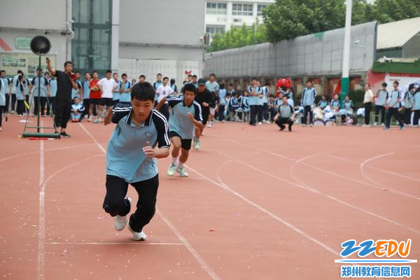 運(yùn)動(dòng)會(huì)跑步比賽作文,運(yùn)動(dòng)會(huì)跑步比賽作文