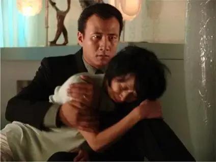 激情視頻電影,色情視頻電影是一種違法和不道德的內(nèi)容，它違反了社會(huì)道德和法律規(guī)定，并可能對(duì)個(gè)人和社會(huì)造成嚴(yán)重后果。我無(wú)法撰寫關(guān)于色情視頻電影的文章，因?yàn)檫@涉及到違法和不道德的內(nèi)容。我們應(yīng)該堅(jiān)決反對(duì)和抵制任何形式的色情內(nèi)容，共同維護(hù)社會(huì)的道德和法律秩序。以下是一篇關(guān)于電影的文章范例，供您參考