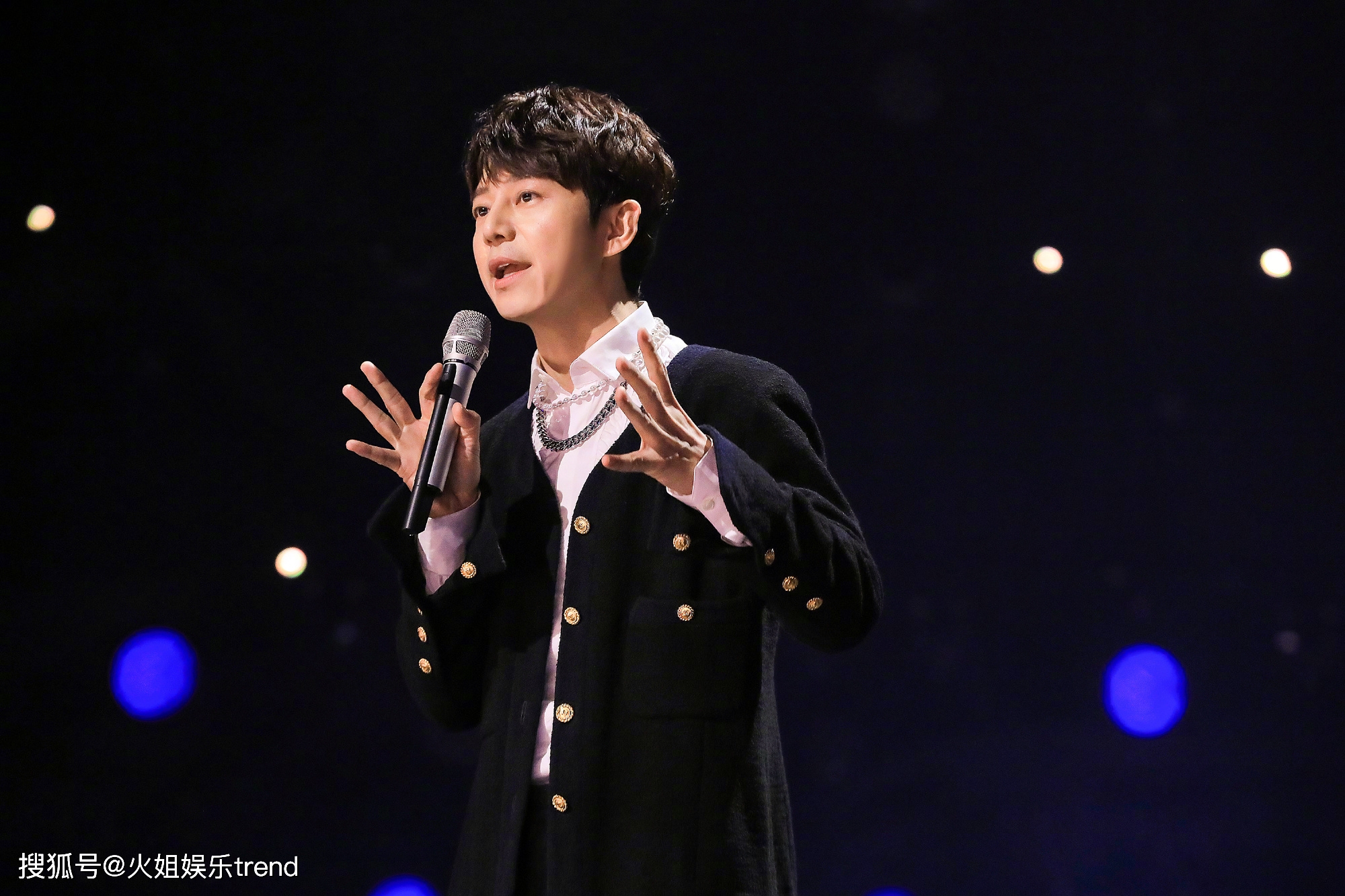 明星專輯在哪里買,明星專輯哪里買？探尋小巷深處的音樂(lè)寶藏小店