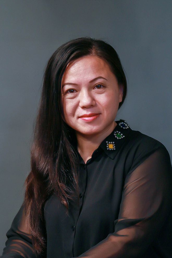 鄧香蓮，演藝之路的璀璨之星