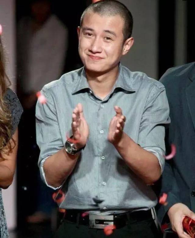 光頭男明星引領(lǐng)的高科技潮流，專屬產(chǎn)品體驗(yàn)未來(lái)生活