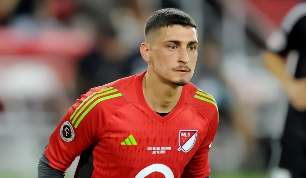 曼聯(lián)轉(zhuǎn)會動態(tài)速遞，全面指南與最新轉(zhuǎn)會動態(tài)詳解