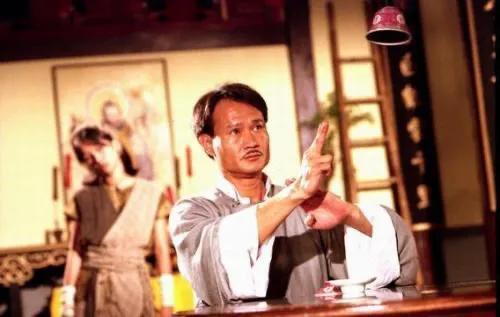 亞視男演員探尋自然美景，尋找內(nèi)心寧?kù)o與平和之旅