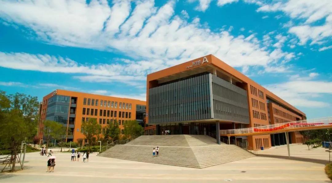 鳳凰傳媒股票行情，逆風翱翔，股海航程成就夢想之旅