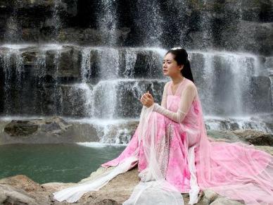 狐貍精新版,魅力無(wú)限的神秘魅力?