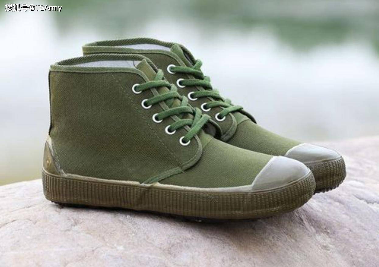 最新款解放鞋款式揭曉，時尚與舒適的完美融合