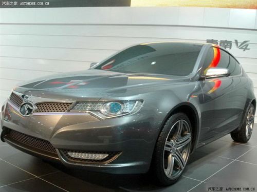 東南V4的神秘面紗揭曉，上市時(shí)間預(yù)測(cè)與小巷深處的獨(dú)特小店探索