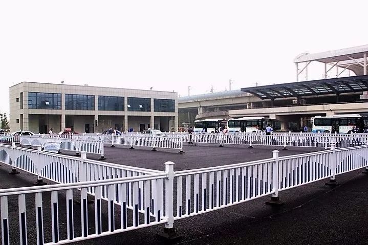 余姚高鐵站停車場的秘密與家的故事，停車費信息及旅途溫馨指南