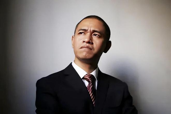 演員阿維的成長(zhǎng)之路，自信鑄就輝煌，從變化中學(xué)習(xí)成功之道