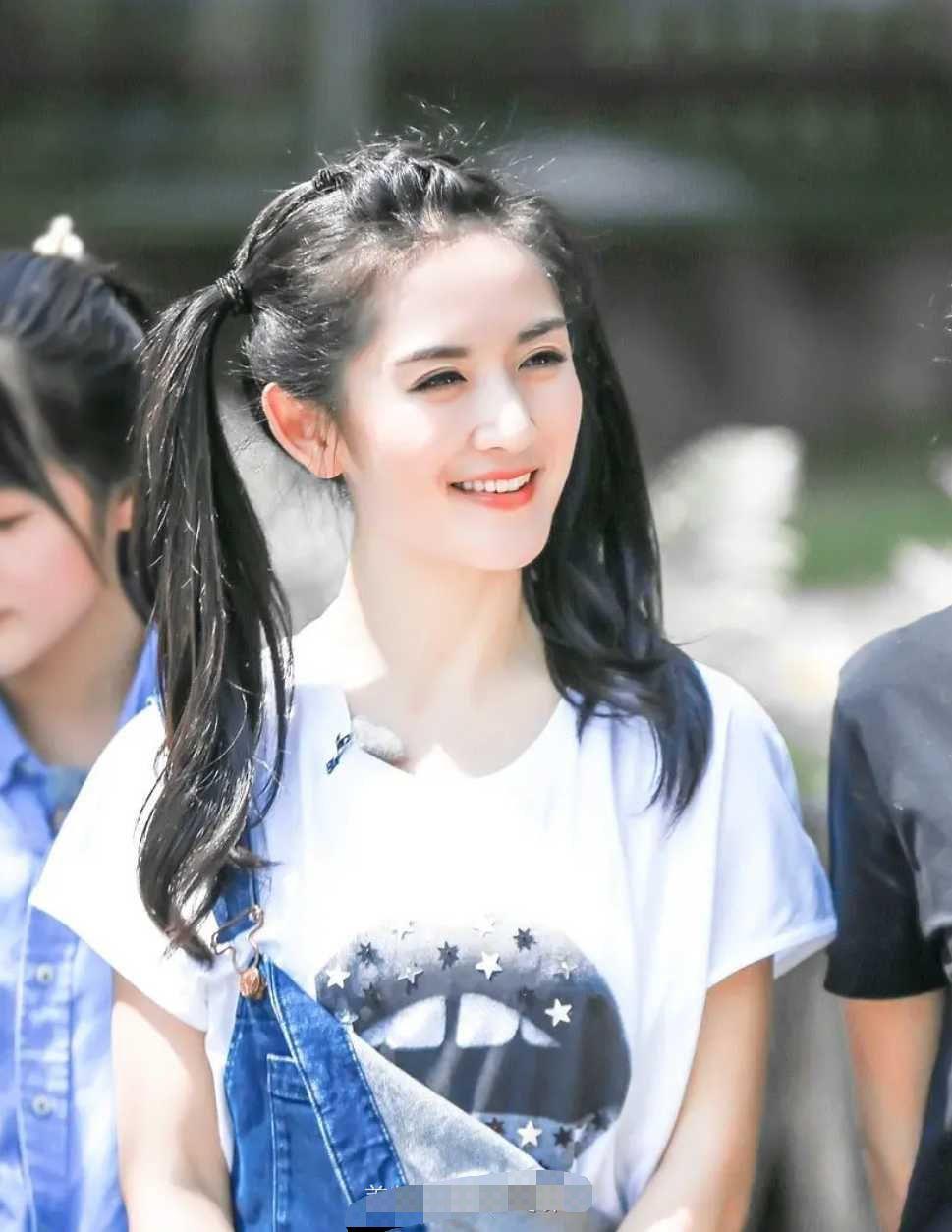 明星馬尾，小巷深處的時(shí)尚魅力揭秘