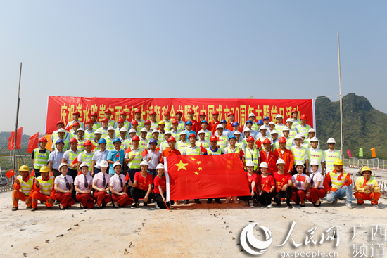 佛山水口大橋建設(shè)最新動(dòng)態(tài)，大橋進(jìn)展與小巷中的意外驚喜