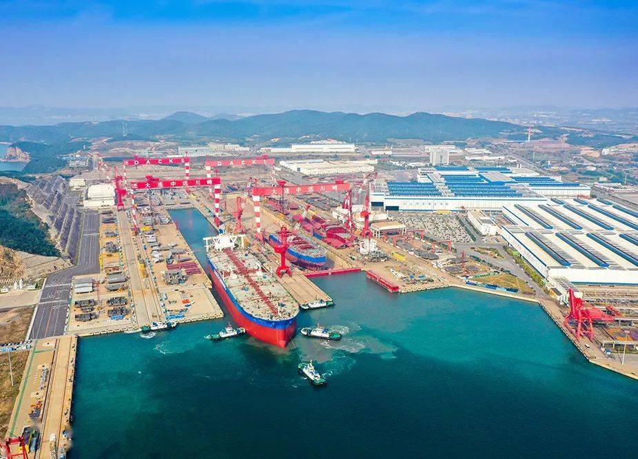 中遠(yuǎn)海運(yùn)重工最新動態(tài)與探索自然美景的治愈之旅