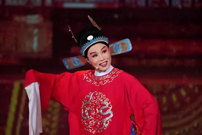 黃梅戲演員陳小芳，傳統(tǒng)藝術(shù)的璀璨之星