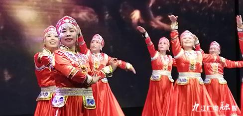 舞動(dòng)健康風(fēng)尚，精選熱門廣場舞動(dòng)作解析，22步引領(lǐng)時(shí)尚潮流