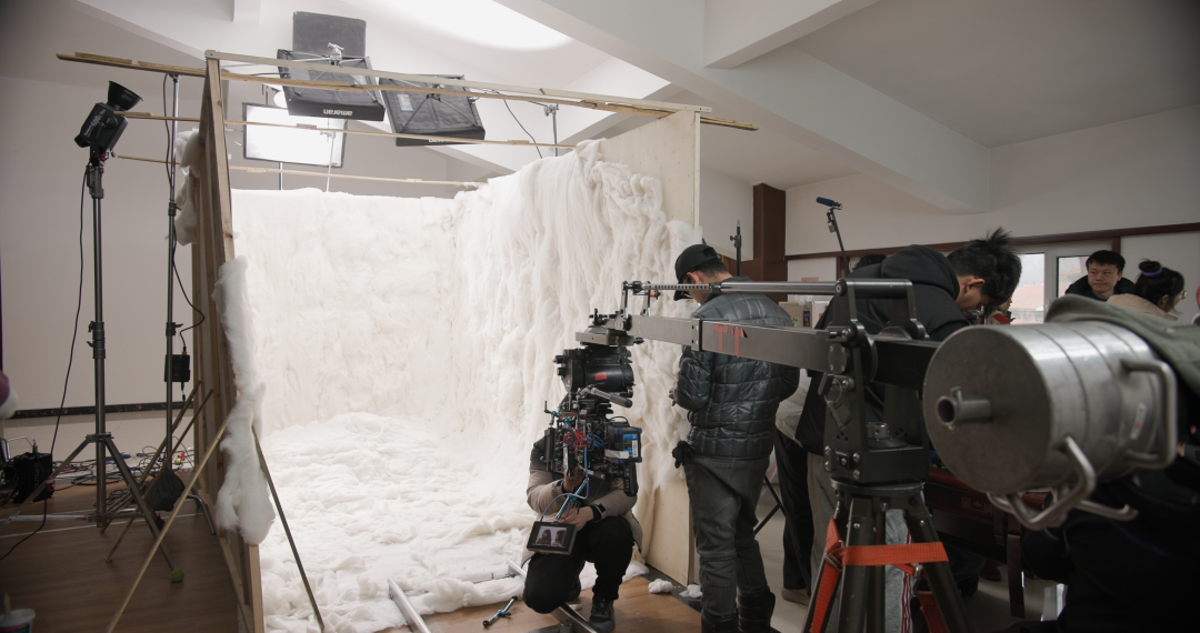 科技重塑影像之夢(mèng)，電影創(chuàng)作的未來(lái)無(wú)限可能體驗(yàn)