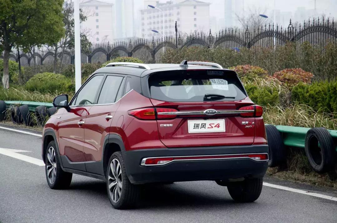 探索小巷深處的獨(dú)特風(fēng)情，遇見最新版2.02下載的特色小店