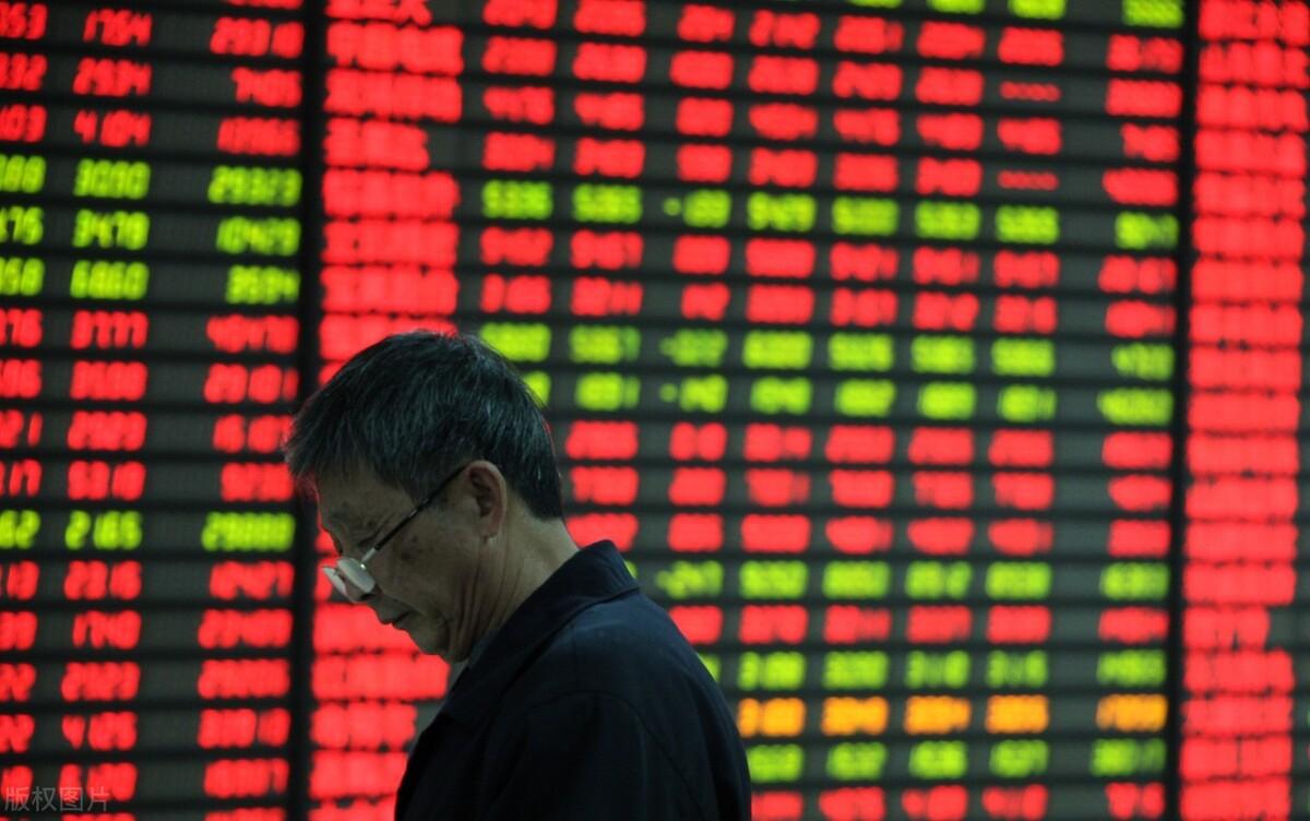 今日股市創(chuàng)業(yè)板動態(tài)，時代浪潮與市場脈搏同步更新