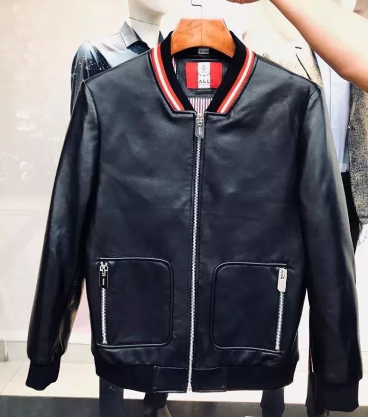 奧奇盛達(dá)美皮衣最新款，科技時(shí)尚前沿，引領(lǐng)生活變革的時(shí)尚之選