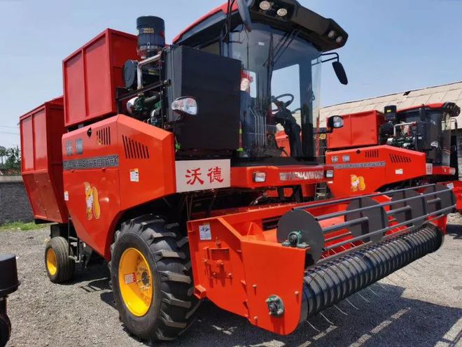 沃德巨龍收割機最新款，技術(shù)革新與實用性的完美融合