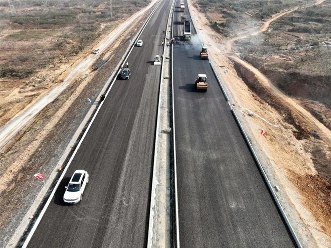 臨大高速公路最新動態(tài)更新，最新消息匯集