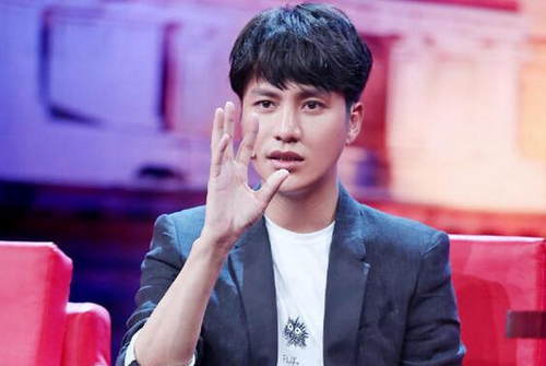 喬任梁最新進(jìn)展揭秘，小巷中的隱藏寶藏探索持續(xù)更新