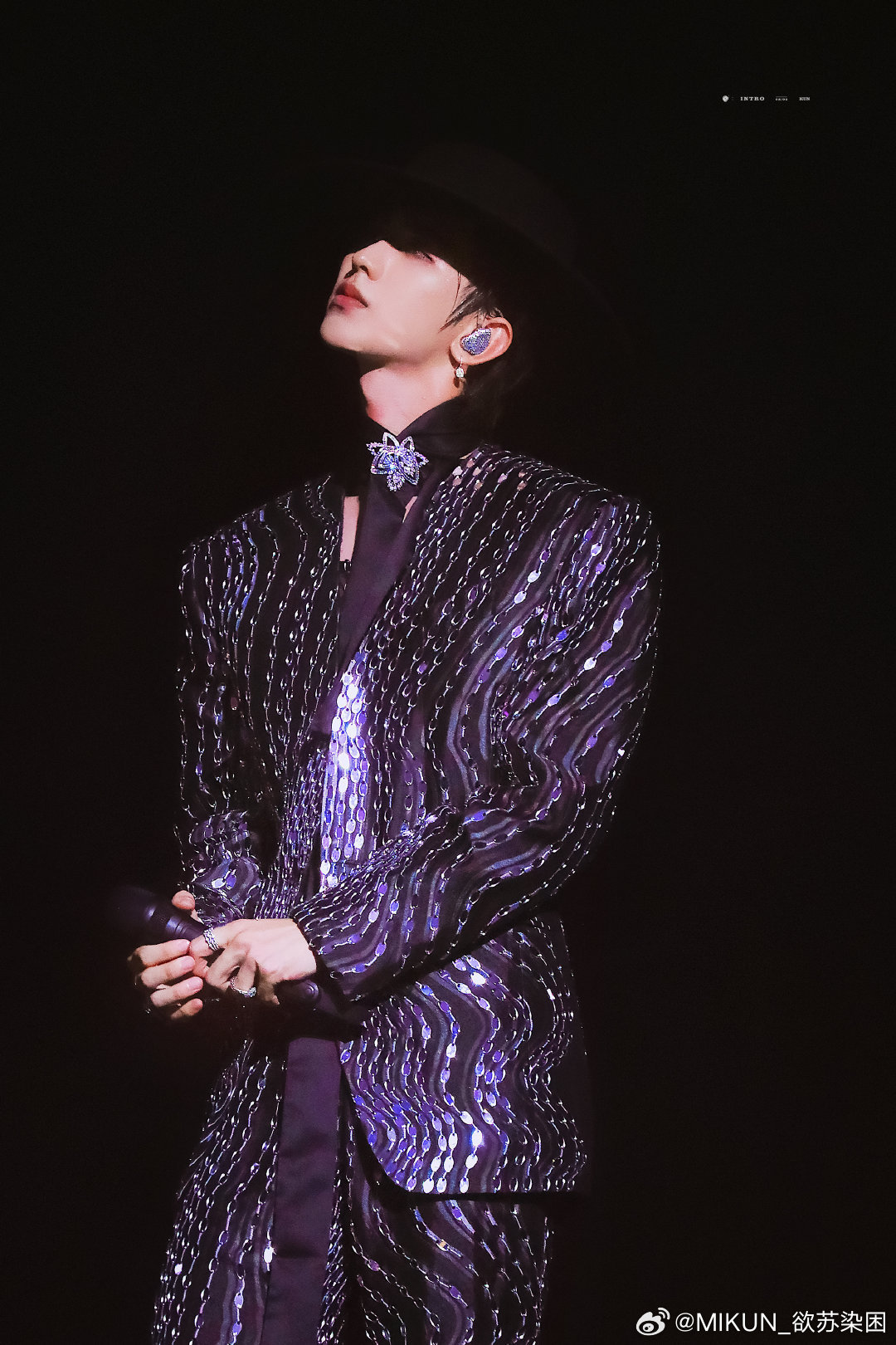 蔡徐坤最新歌曲，科技與音樂(lè)的完美融合，潮流新體驗(yàn)的引領(lǐng)者