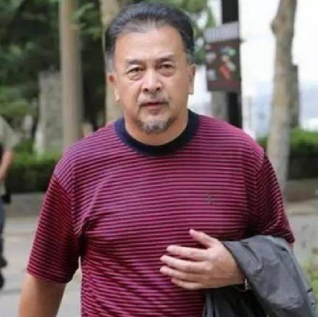 黃宏最新動態(tài)，變化中的力量與自信成就之路