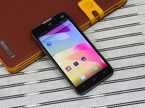 中興最新款手機，開啟智慧新時代的勵志故事