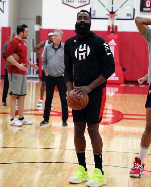 掘金隊(duì)最新陣容，籃球力量與美食魅力的完美結(jié)合