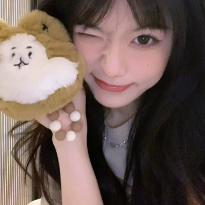 女生頭像最新潮流趨勢，自信、學(xué)習(xí)與變化的力量 2025年風(fēng)采展現(xiàn)