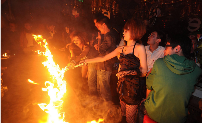 光影交織的時代傳奇，彌漫之夜2025最新款重磅發(fā)布