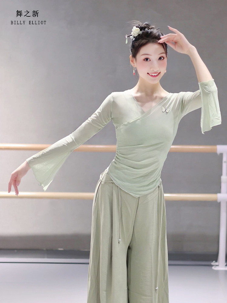 時(shí)尚與科技的完美融合，探索2025年最新舞蹈服裝